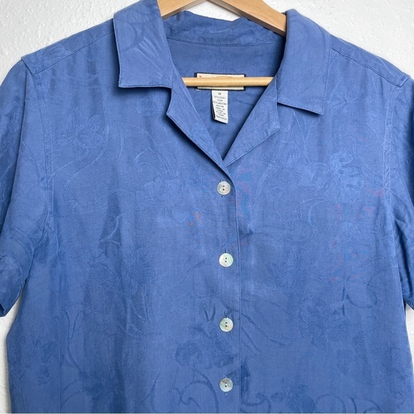Jamaica Bay Blue Floral Button Down T-Shirt Silk Blend Sz. Medium - Picture 8 of 9